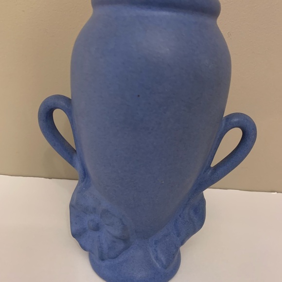 Vintage Niloak Pottery Vase Blue Ornate 7 inches tall as is - Picture 6 of 12
